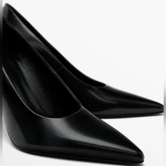 Massimo Dutti STUDIO | Pointed Toe Architectural Heel Pumps | 90s Minimalism - Picture 5 of 13